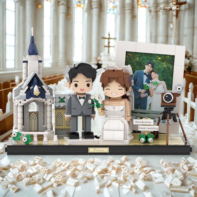 Custom Wedding Round Face Brick Figure with Photo Display 2 Person